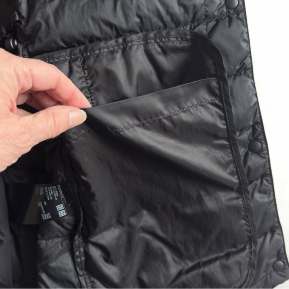 Uniqlo Ultra Light Down Puffer Vest Womens XL Black Quilted Packable Hiking Snap - Picture 7 of 13